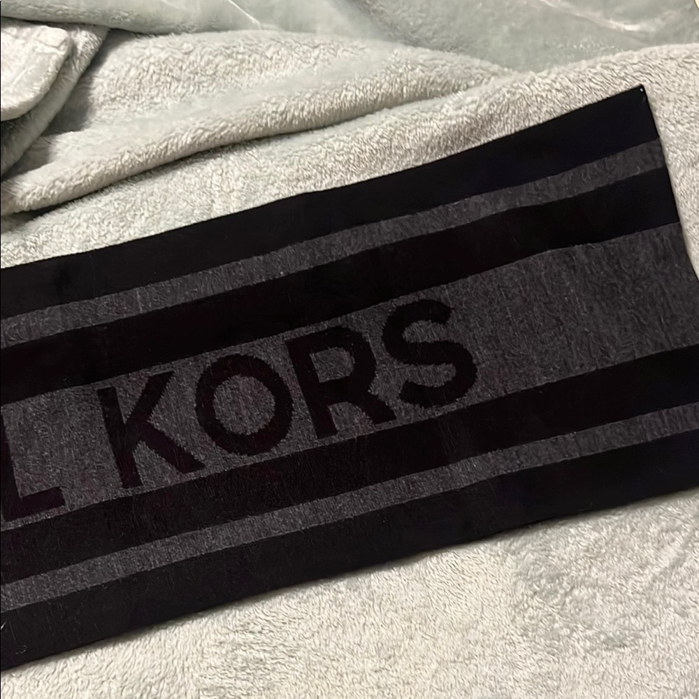 Michael Kors Black and Gray Scarf - Picture 6 of 8